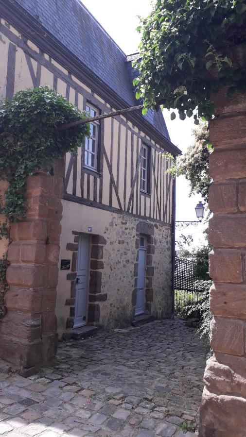 Petite Maison Romantique Au Calme, Coeur Historique Plantagenet, Vue Ville Le Mans Luaran gambar