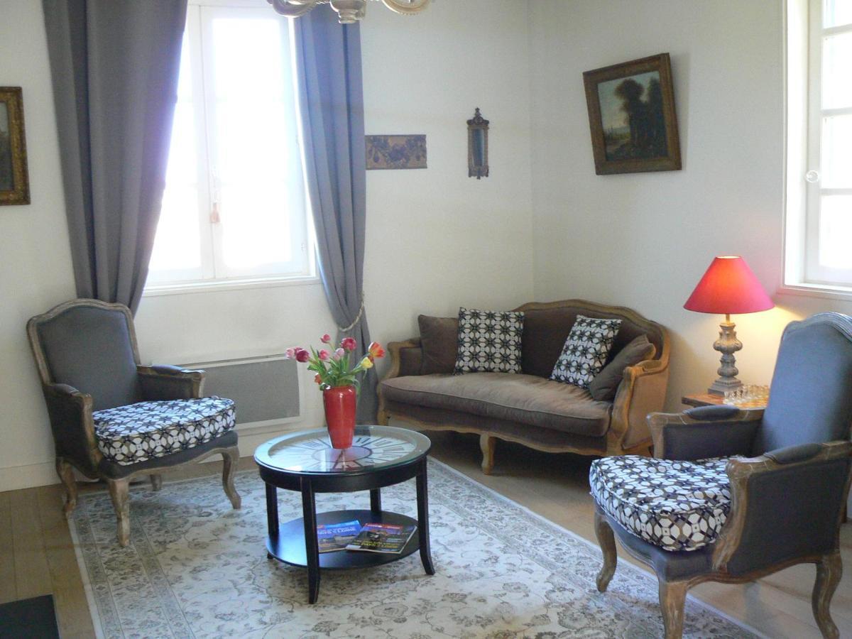 Petite Maison Romantique Au Calme, Coeur Historique Plantagenet, Vue Ville Le Mans Luaran gambar